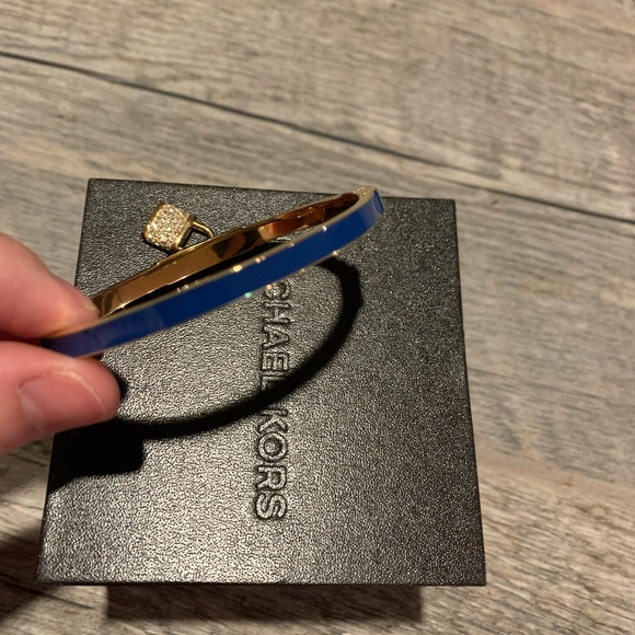 Michael Kors Watch and Bracelet - Picture 3 of 8